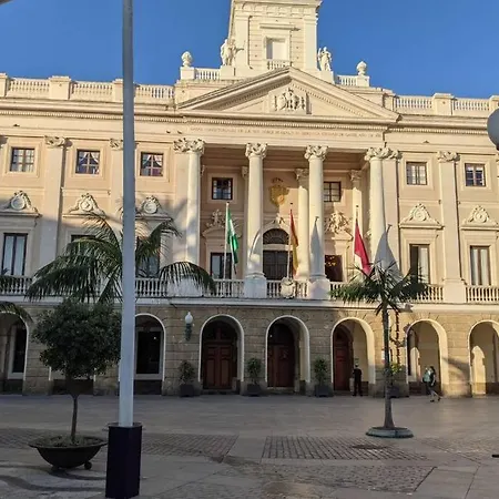 Lindo Apartamento En El Corazon De Cadiz *